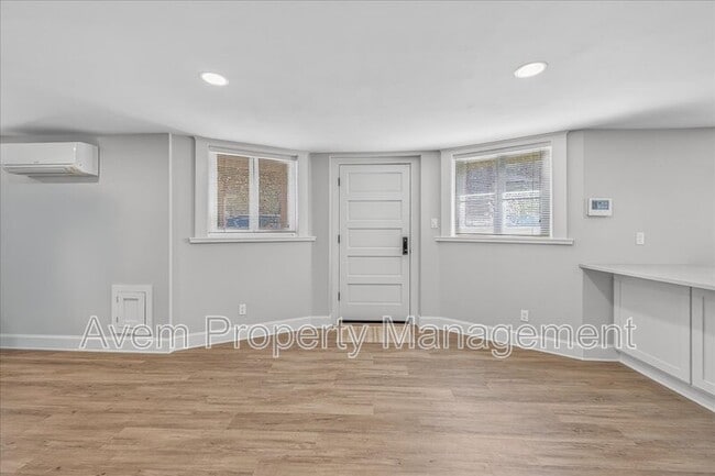 Building Photo - 1705 NW 25th Ave