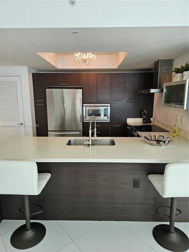 Building Photo - 150 Sunny Isles Blvd