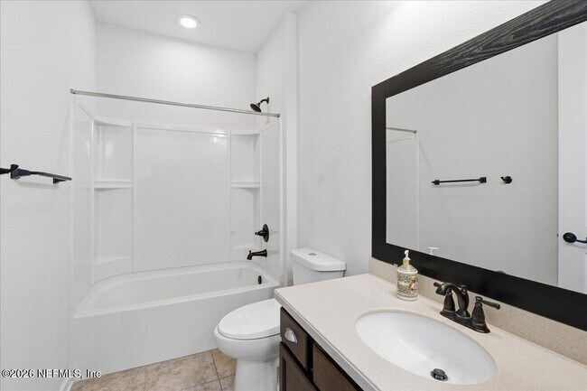 Building Photo - 102 Ann Scott Dr