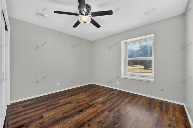 Building Photo - 4900 Ledgestone Dr