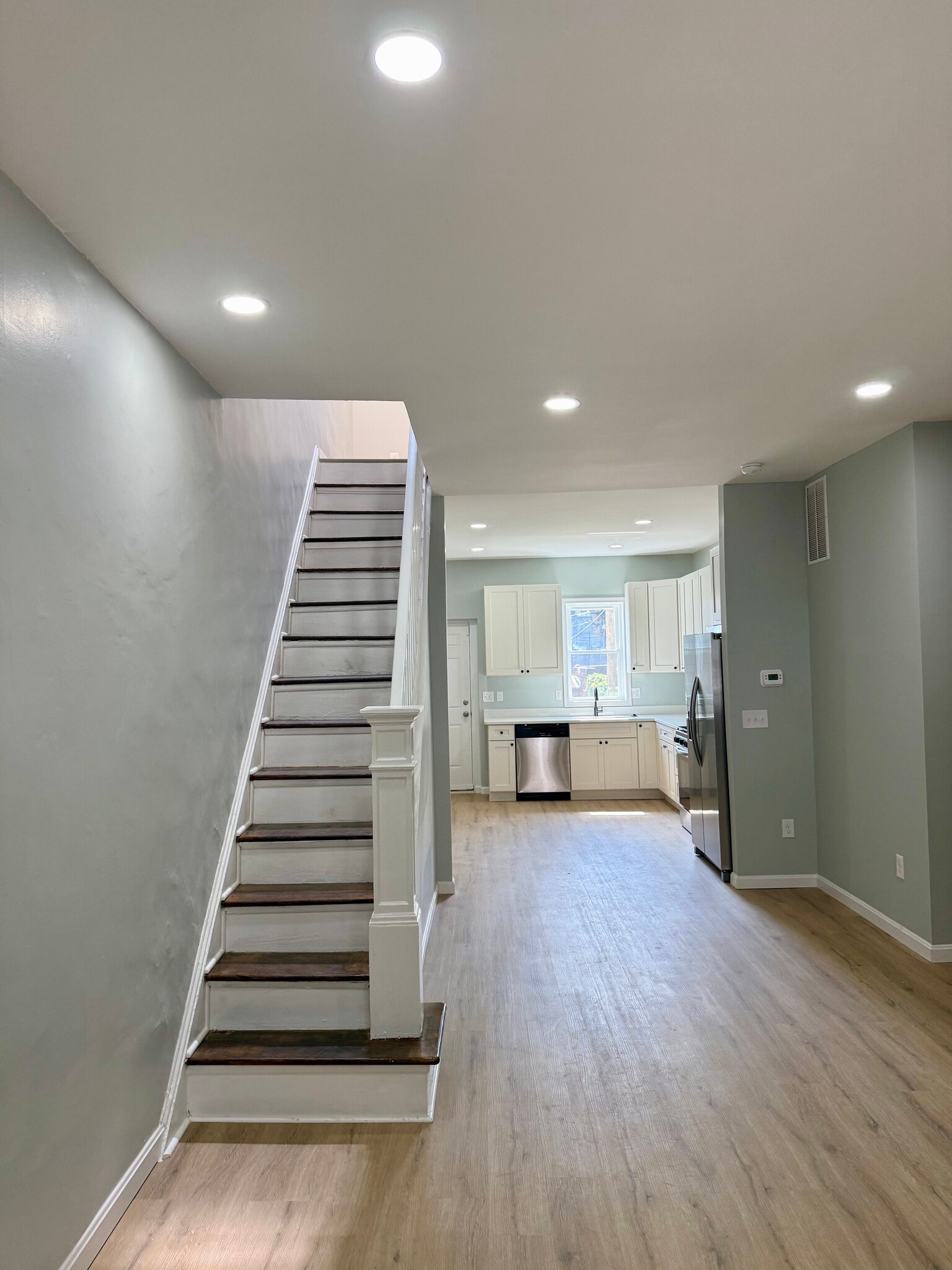 Building Photo - 303 Whitridge Ave