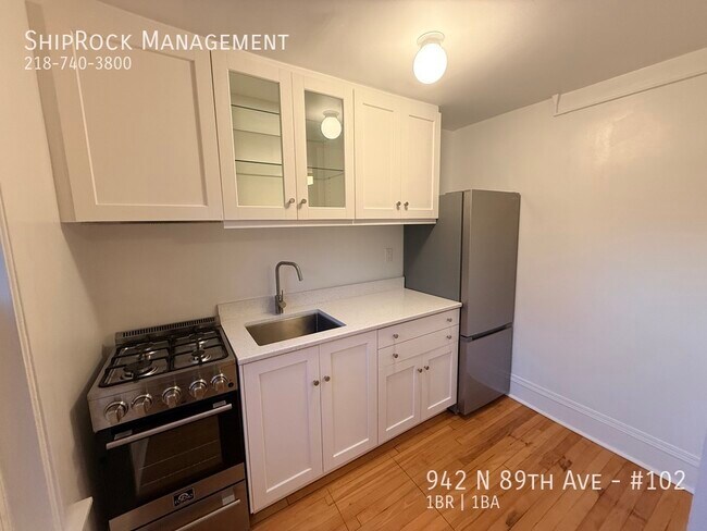 Building Photo - 942 89th Ave W