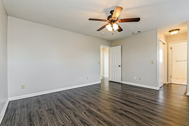 Building Photo - 2002 Kinder Ct