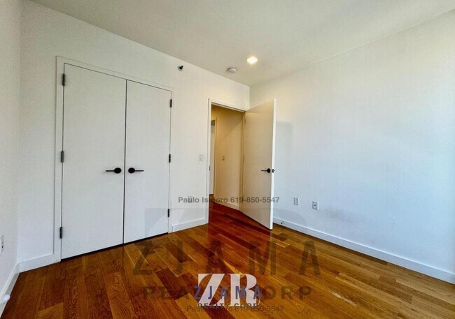 Building Photo - 2 bedroom in Brooklyn NY 11226