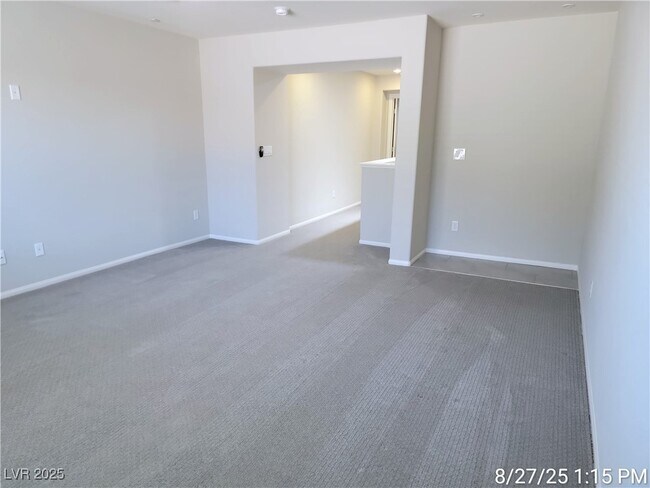 Building Photo - 905 Claystone Ridge Ave