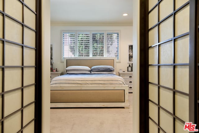 Building Photo - 423 N Palm Dr