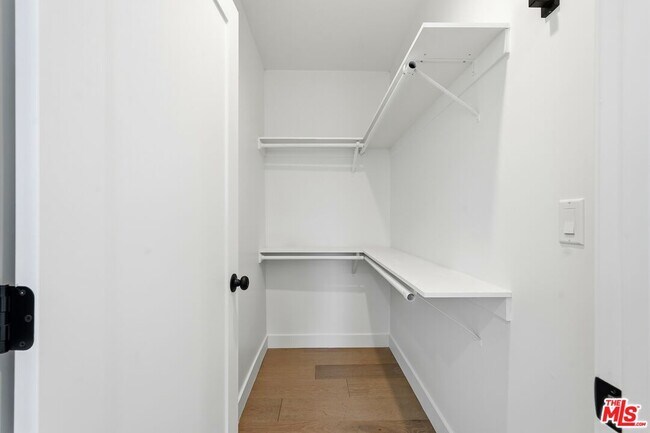 Building Photo - 5452 Harcross Dr