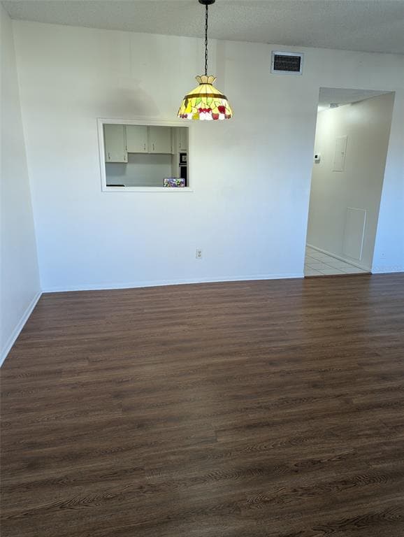 Building Photo - 2466 Ecuadorian Way