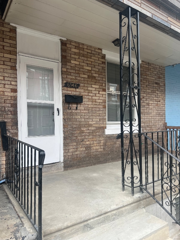 Building Photo - 6146 Glenmore Ave