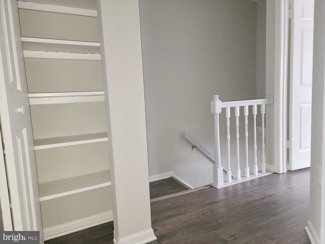 Building Photo - 7370 Stream Way