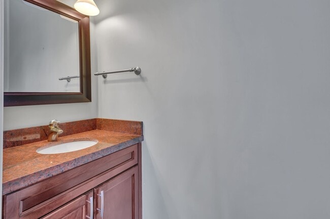 Building Photo - Stunning Sound & Olympic Mountain View Home in North Admiral