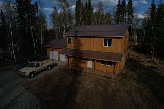 Building Photo - 2498 Schutzen St