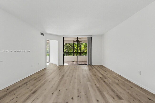 Building Photo - 1410 Sheridan St