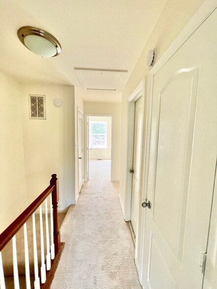 Building Photo - 14129 Yorkshire Woods Dr