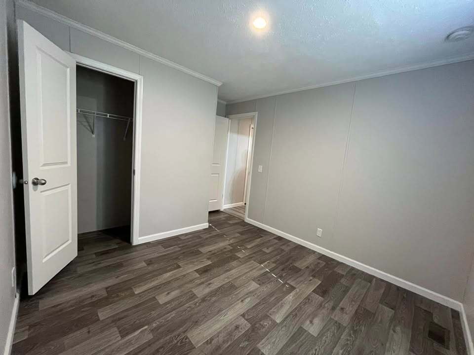 Building Photo - 1915 SW 12th St