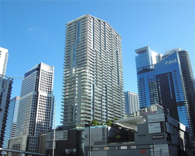 Building Photo - 68 SE 6th St