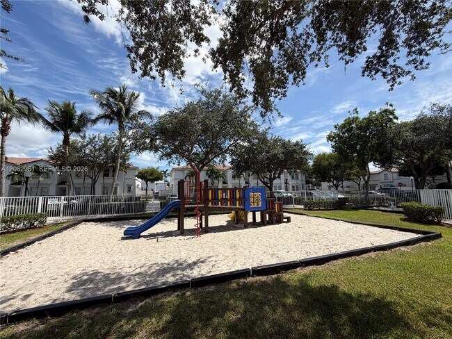 Building Photo - 4094 SW 159th Ave