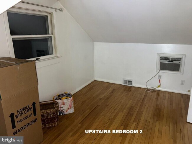 Building Photo - 955 Terrace Ln