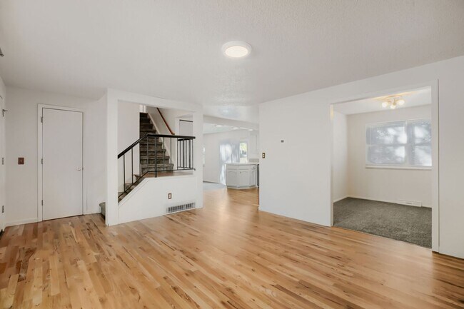 Building Photo - 4298 Sumac Ct
