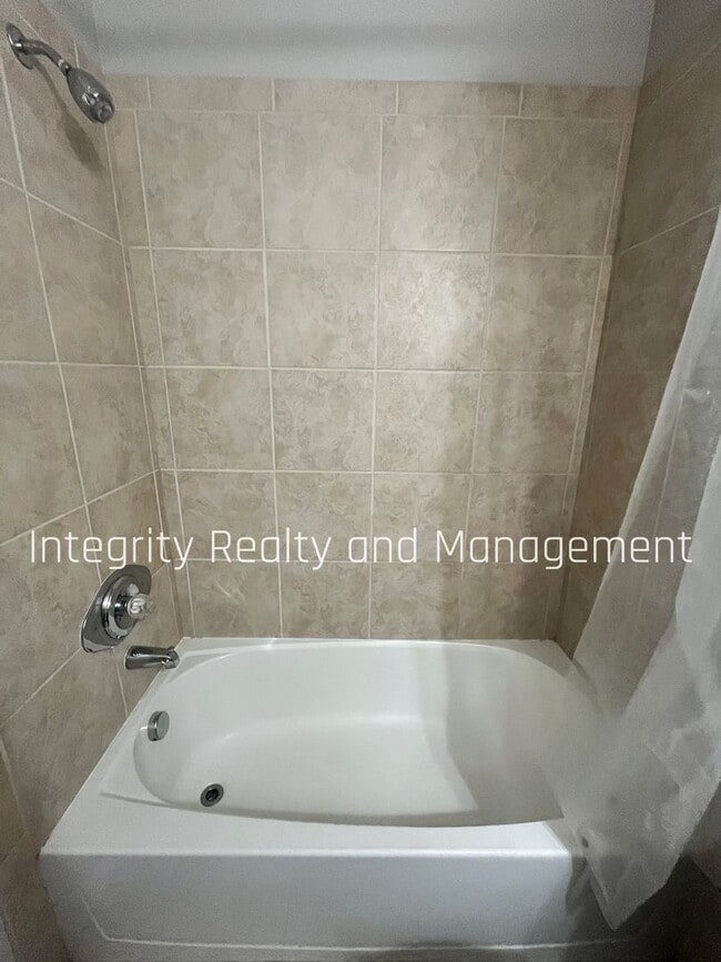 Building Photo - 4001 E 16th Ave