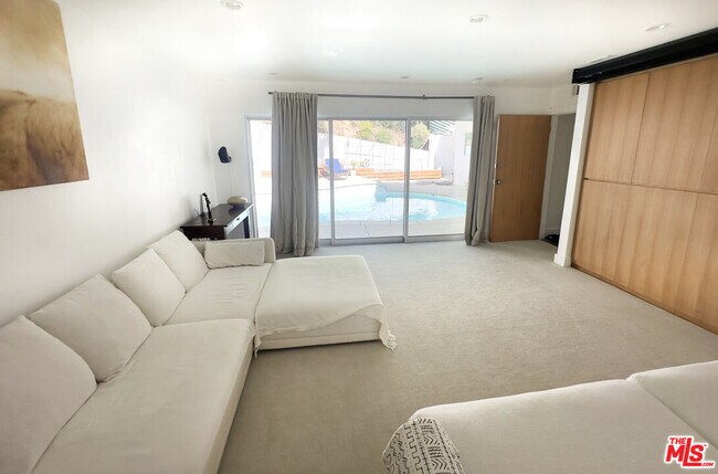 Building Photo - 2690 Zorada Dr