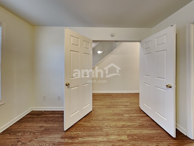 Building Photo - 148 Danesway Dr