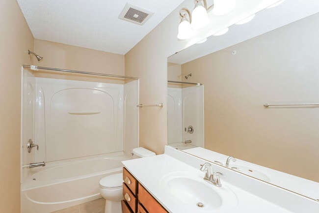 Building Photo - 15640 60th Ave N