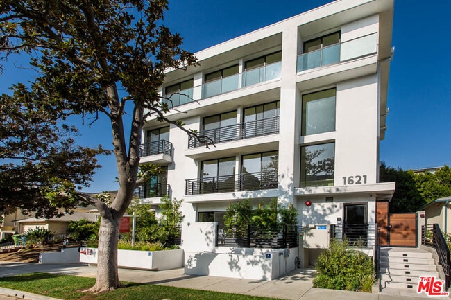 Building Photo - 1621 Malcolm Ave