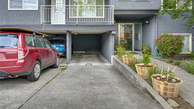 Building Photo - 1422 NW 63rd St