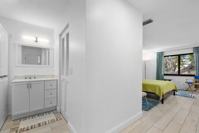 Building Photo - 8436 Cypress Ln