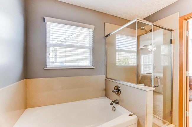 Building Photo - 9304 Prestwick Green Dr