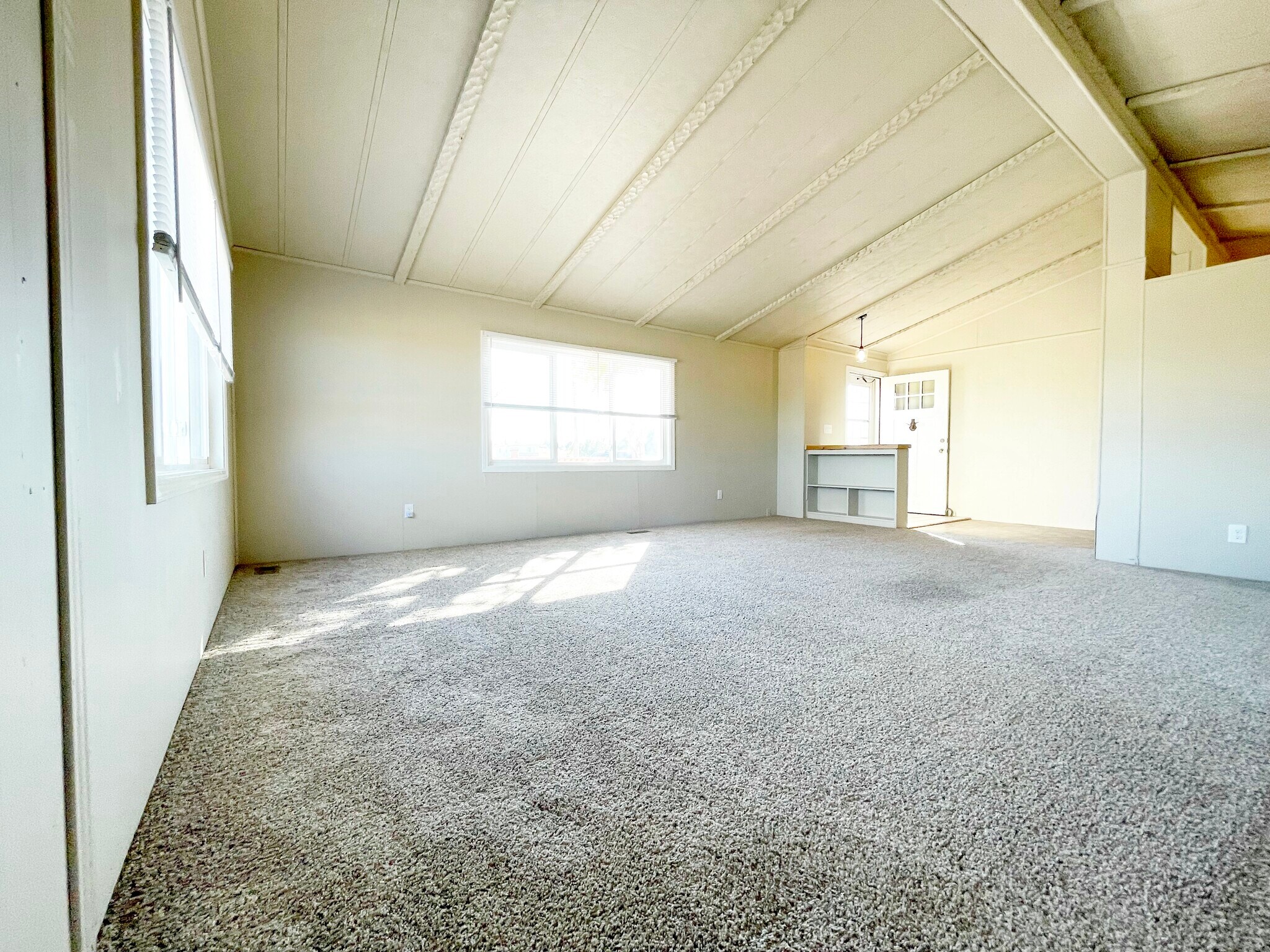 Bright and Inviting - 3512 Welchester Dr