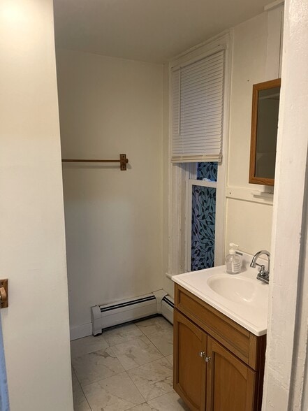 Bathroom - 60 Summer St