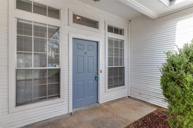 Building Photo - 12606 Hunters Chase Dr