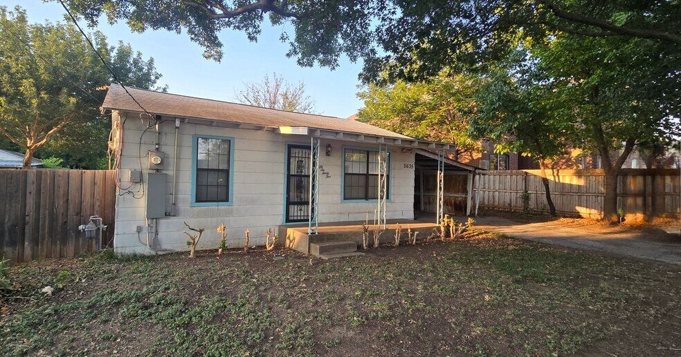 Primary Photo - 5635 Millar Dr