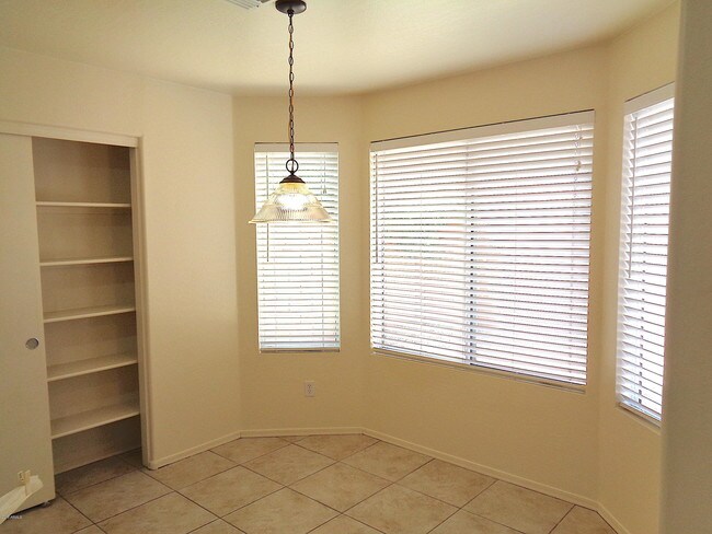 Building Photo - 4106 E Chambers St