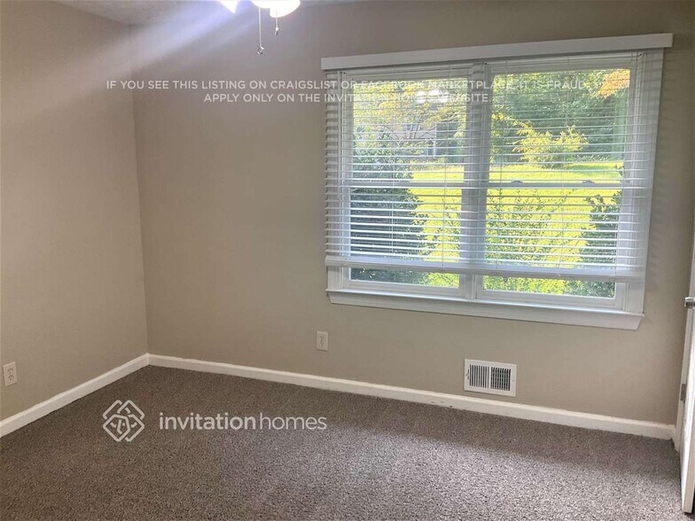 Building Photo - 3952 Butterfield Dr NW