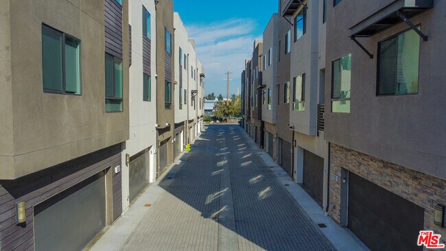 Building Photo - 13107 W Lumina Way