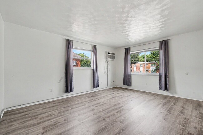 Building Photo - 3635 Northdale Pl