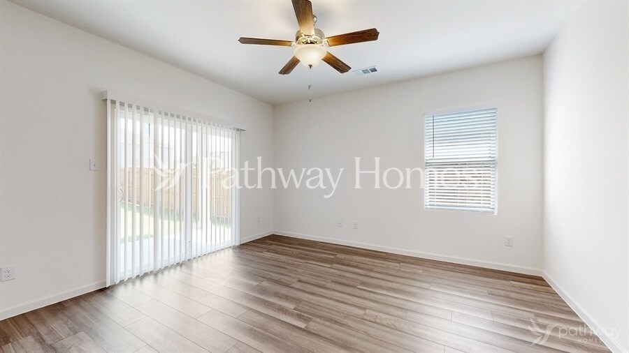 Building Photo - 1408 Ancer Wy