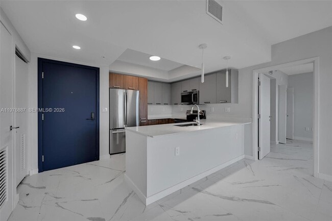 Building Photo - 840 NE 130th St