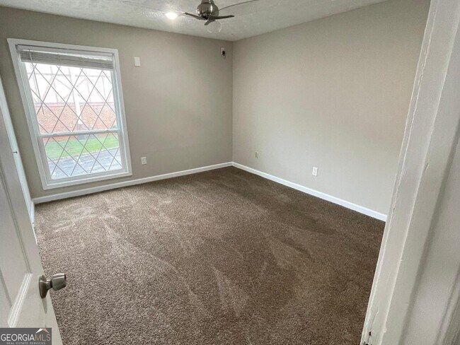 Building Photo - 3191 Abbeywood Dr