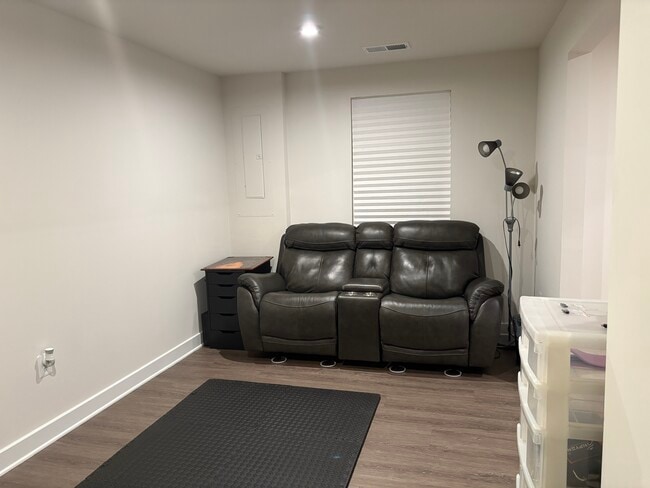 Building Photo - 16573 Fife Wy