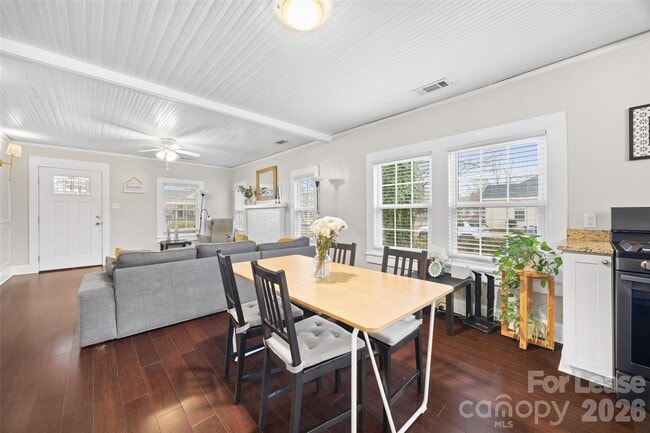 Building Photo - 421 Annafrel St