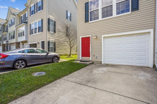 Building Photo - 23076 Fontwell Square