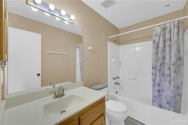 Building Photo - 3000 Ashley Pl
