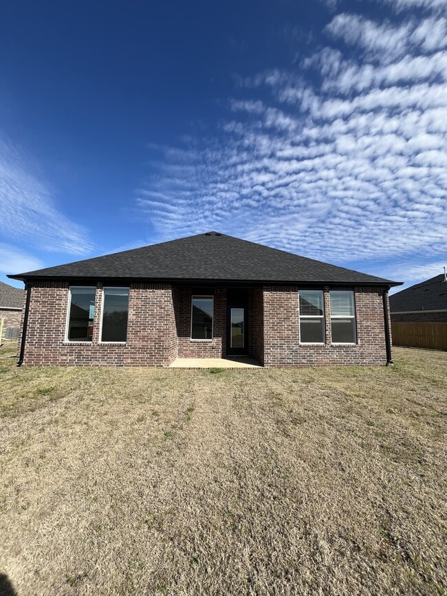 Building Photo - 513 W Gosling Isle