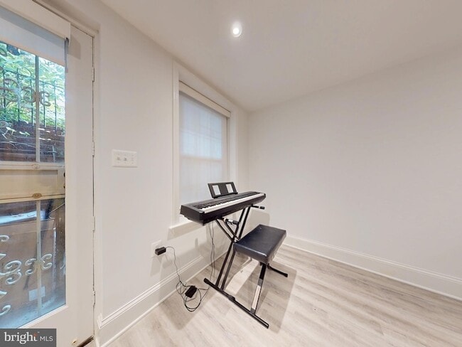 Building Photo - 1808 Riggs Pl NW