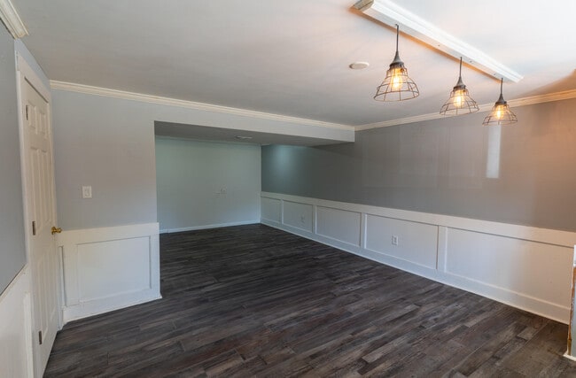 Building Photo - 3776 Feather Ln