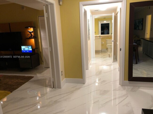 Building Photo - 325 S Biscayne Blvd